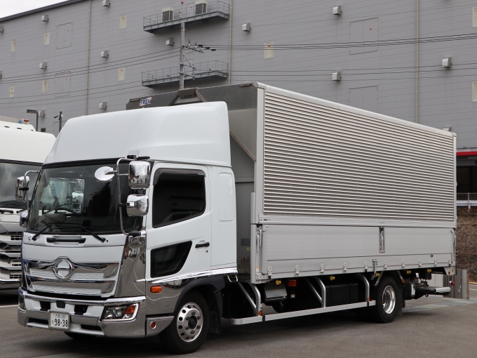 6200ワイド・ハイルーフ・エアサス・格納ゲート!