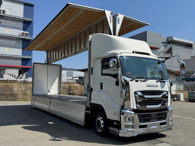 ��Ǽ�������դ�����ӥ�ȥ��󥸥�򴹺Ѥߡ�