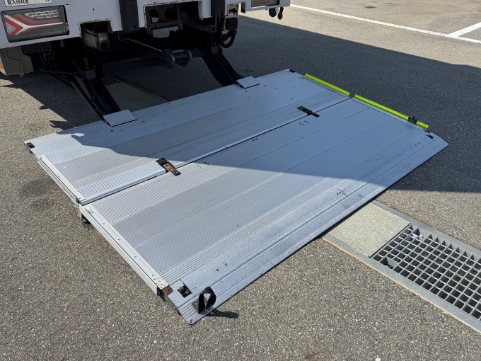 ��Ǽ�������դ�����ӥ�ȥ��󥸥�򴹺Ѥߡ�